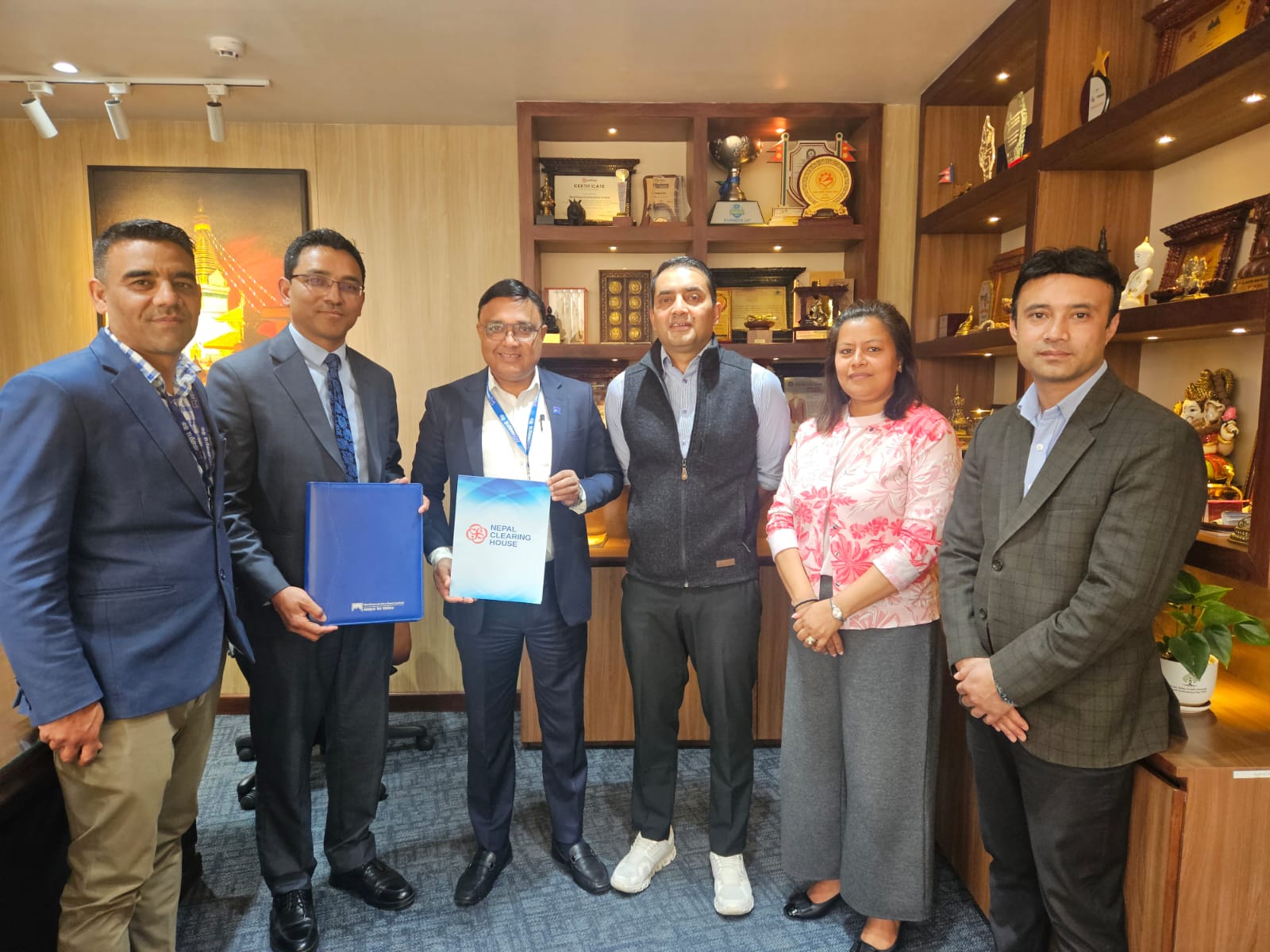 माछापुच्छ्रे बैंक र एनसीएचएलबीच नेपालपे कार्ड सेवा सक्षम बनाउन सम्झौता